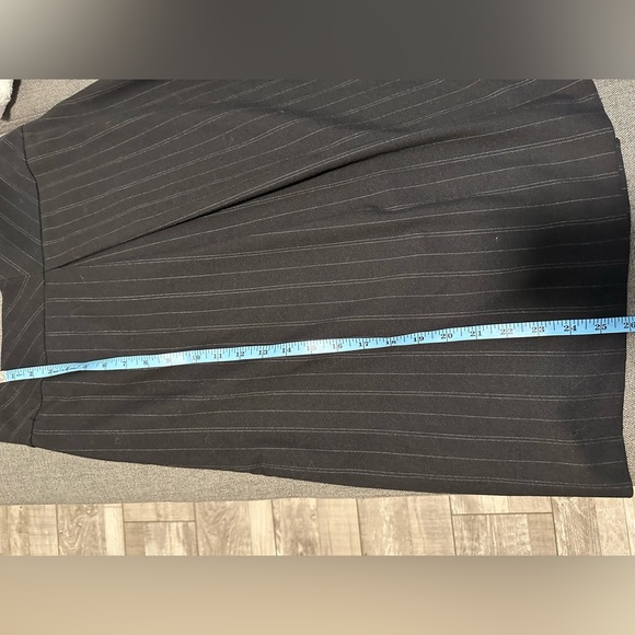 Banana Republic Black striped Skirt Women Size 6 With Pleat And Pockets - Picture 14 of 16